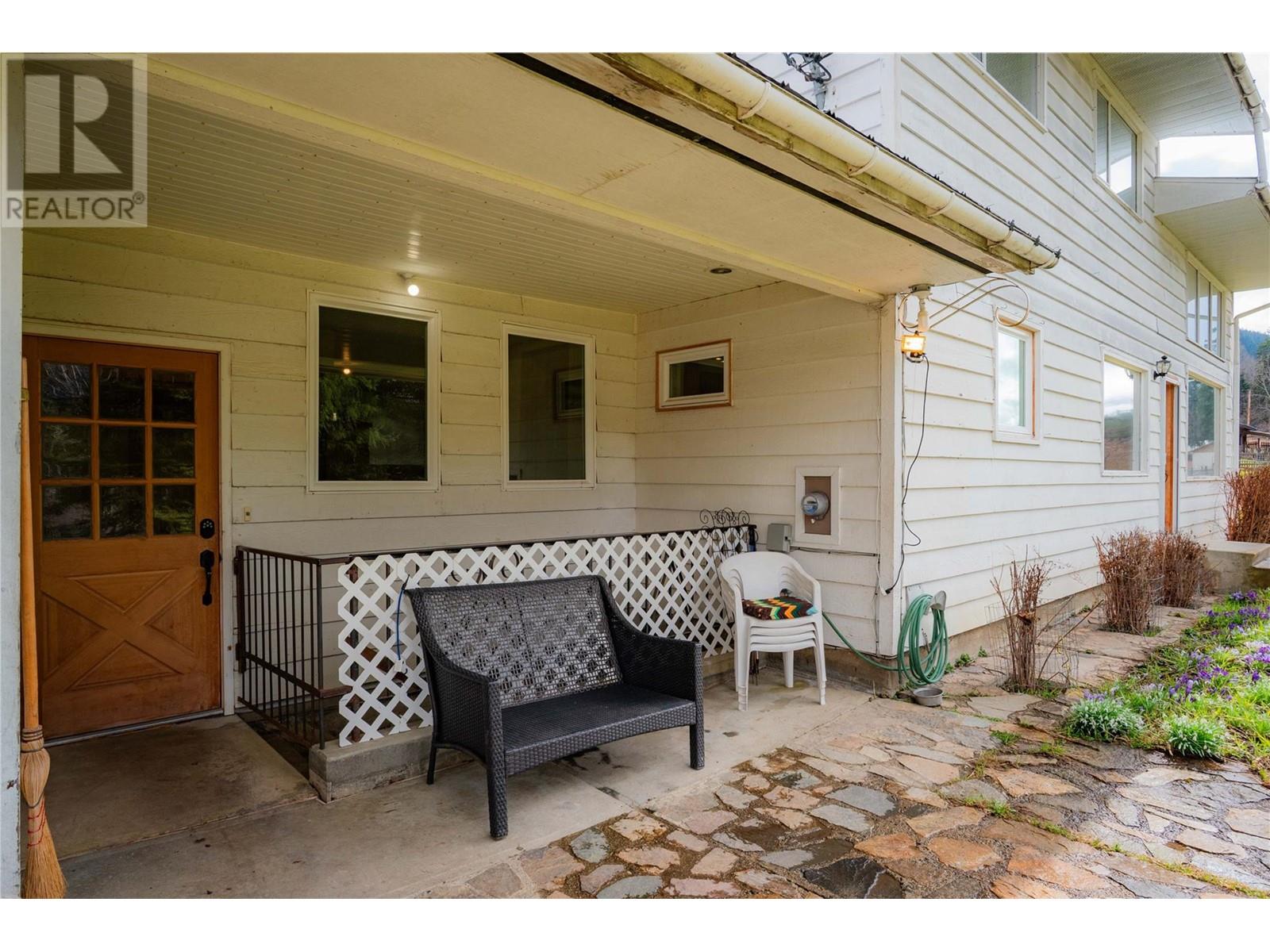 6943 Kanigan Road, Appledale, British Columbia  V0G 2J0 - Photo 73 - 10341853