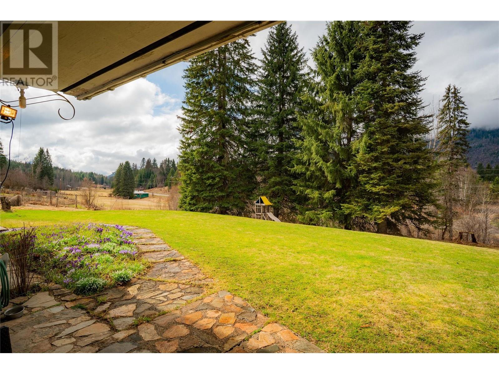 6943 Kanigan Road, Appledale, British Columbia  V0G 2J0 - Photo 74 - 10341853
