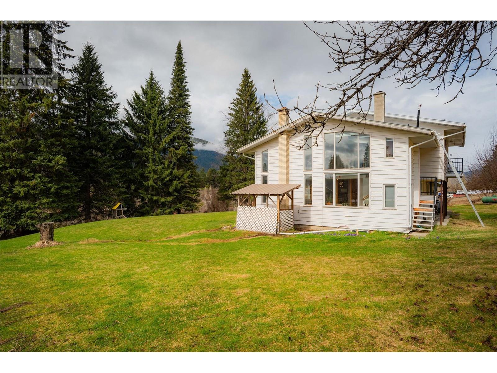 6943 Kanigan Road, Appledale, British Columbia  V0G 2J0 - Photo 79 - 10341853