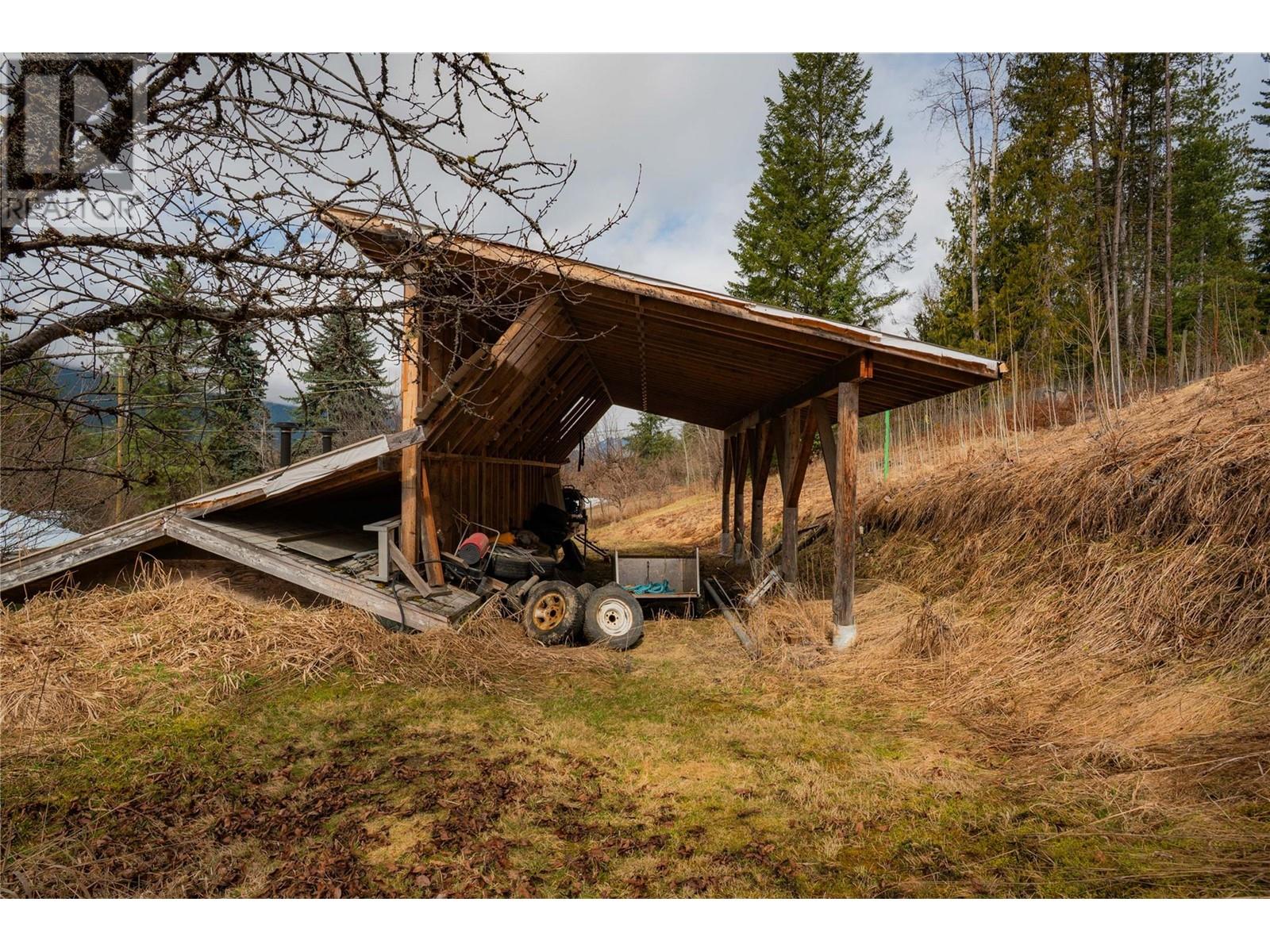 6943 Kanigan Road, Appledale, British Columbia  V0G 2J0 - Photo 83 - 10341853