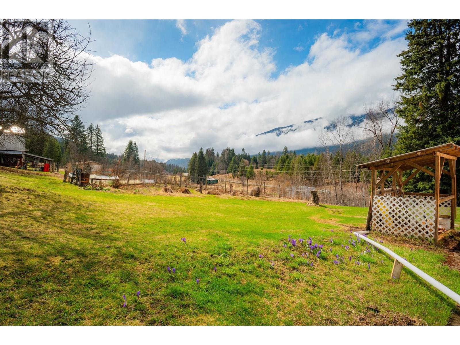 6943 Kanigan Road, Appledale, British Columbia  V0G 2J0 - Photo 89 - 10341853
