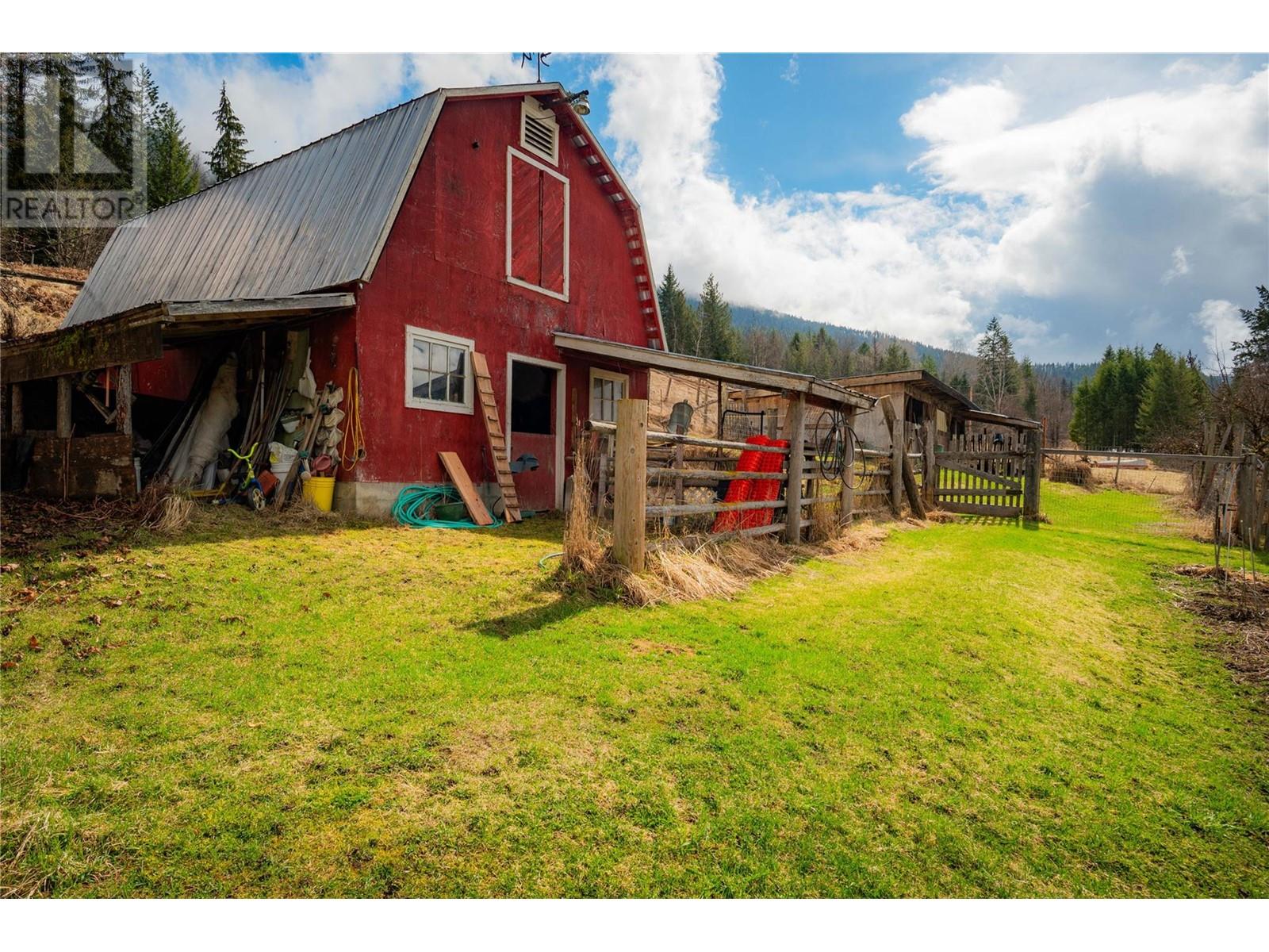6943 Kanigan Road, Appledale, British Columbia  V0G 2J0 - Photo 91 - 10341853