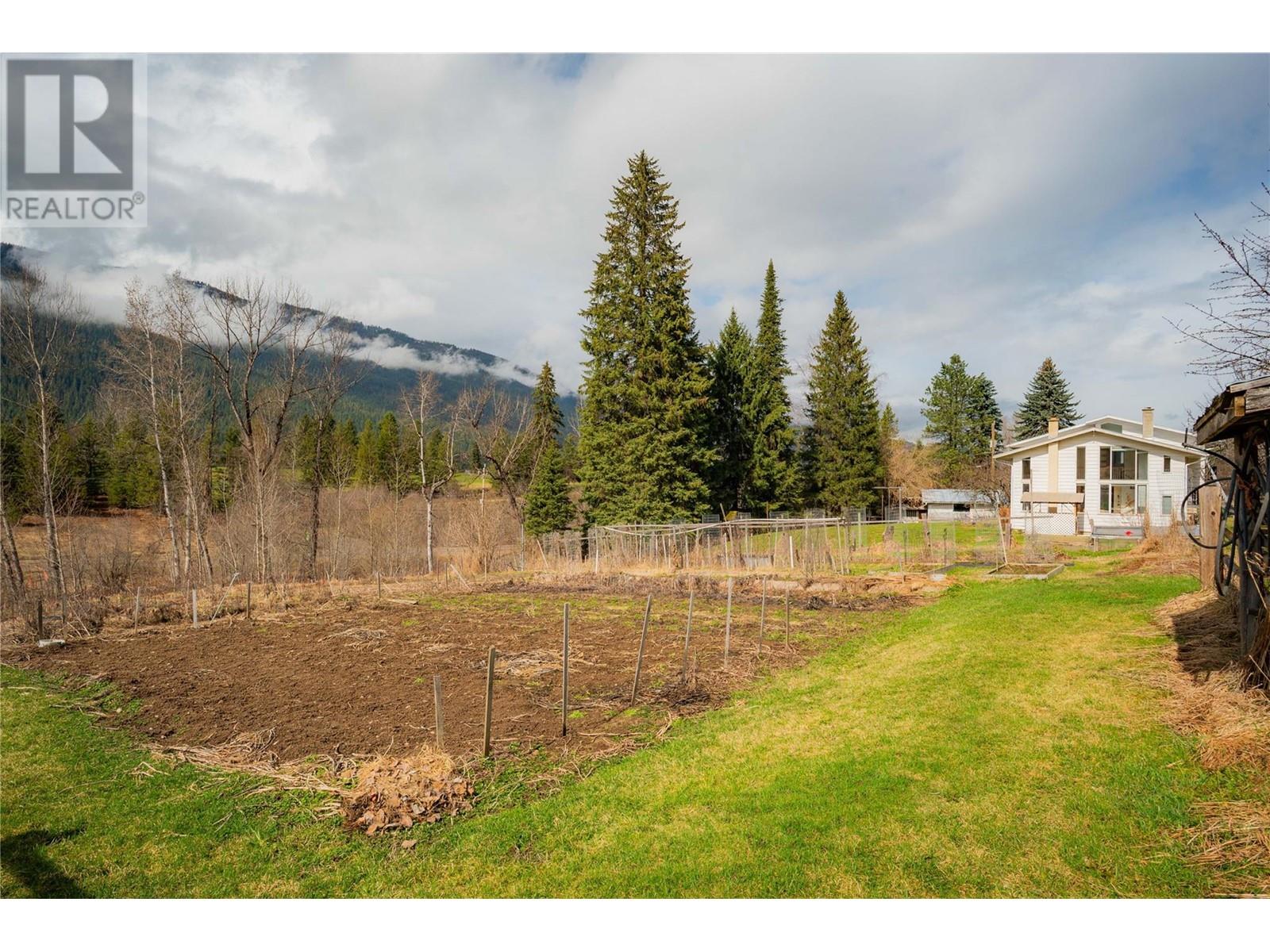 6943 Kanigan Road, Appledale, British Columbia  V0G 2J0 - Photo 92 - 10341853