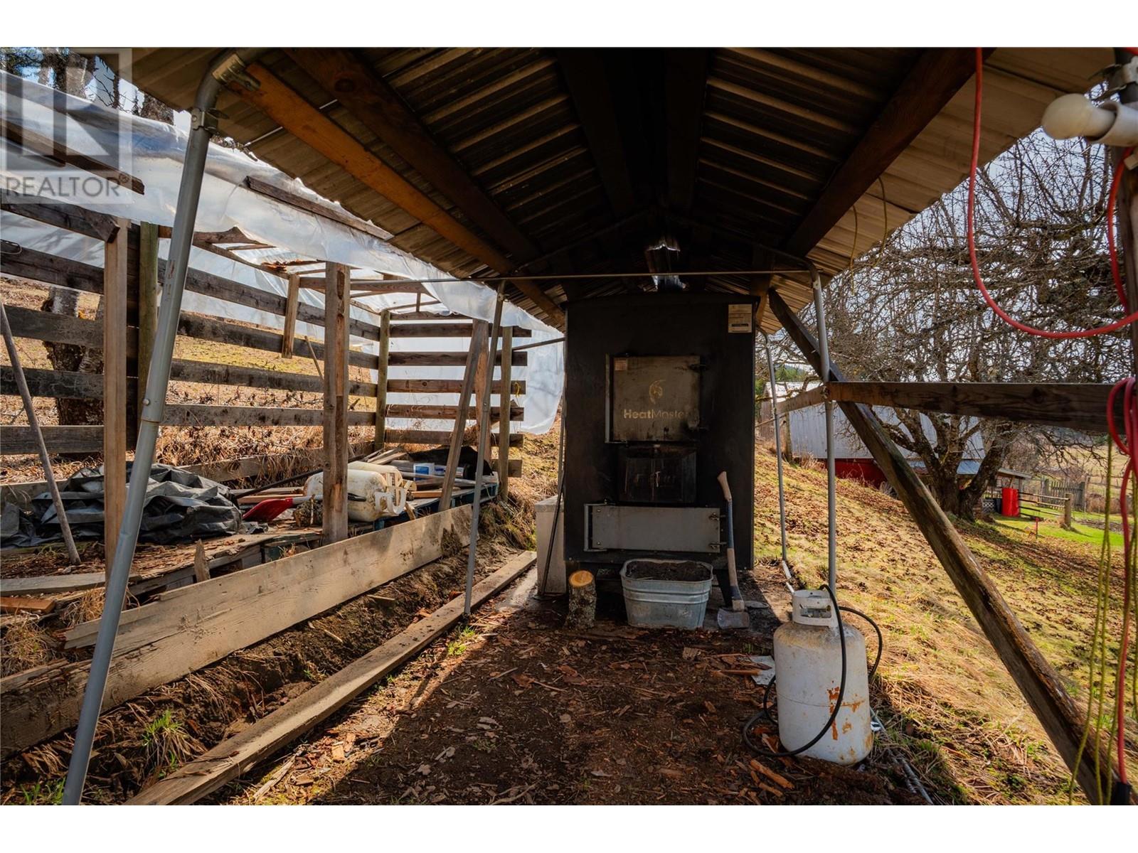 6943 Kanigan Road, Appledale, British Columbia  V0G 2J0 - Photo 99 - 10341853