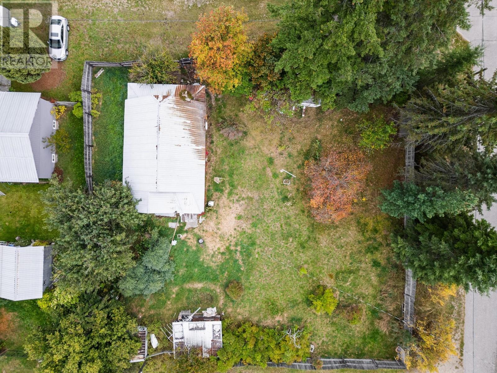 713 Arthur Street, Slocan, British Columbia  V0G 2C0 - Photo 2 - 10341877