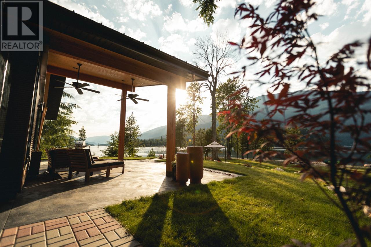 179 Kootenay Lake Road, Procter, British Columbia  V0G 1V0 - Photo 13 - 10341265