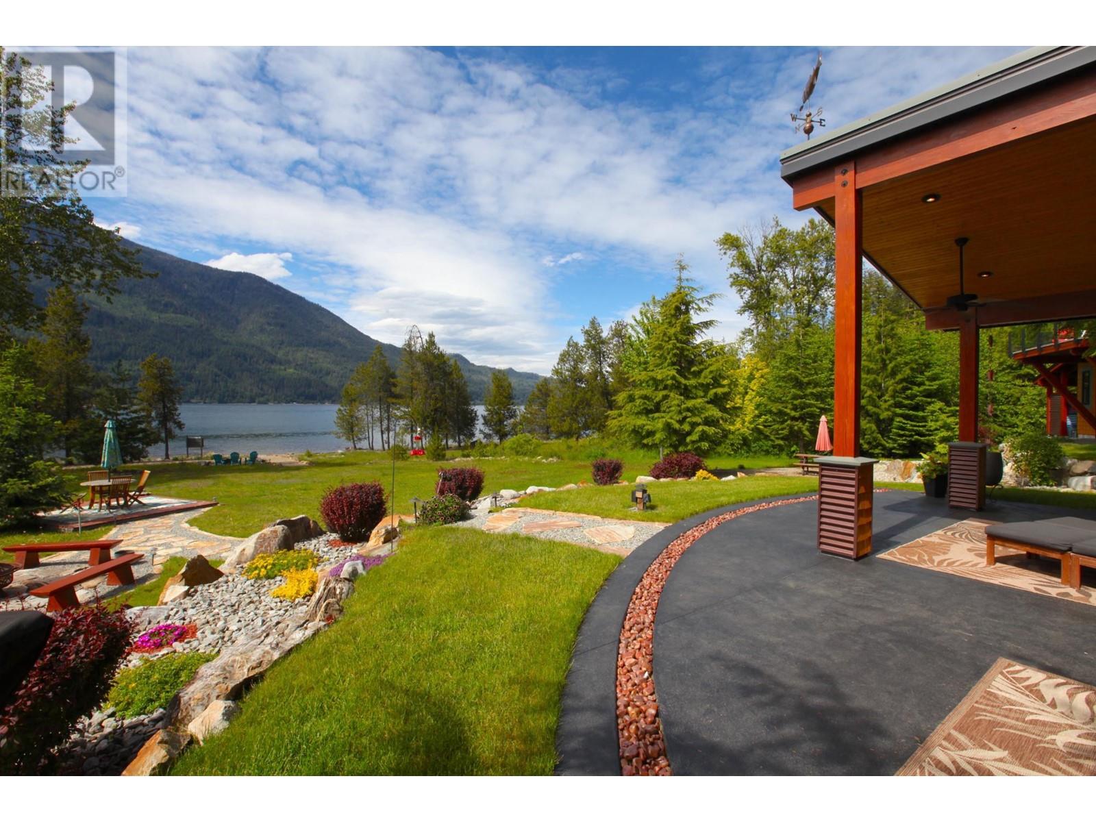 179 Kootenay Lake Road, Procter, British Columbia  V0G 1V0 - Photo 15 - 10341265
