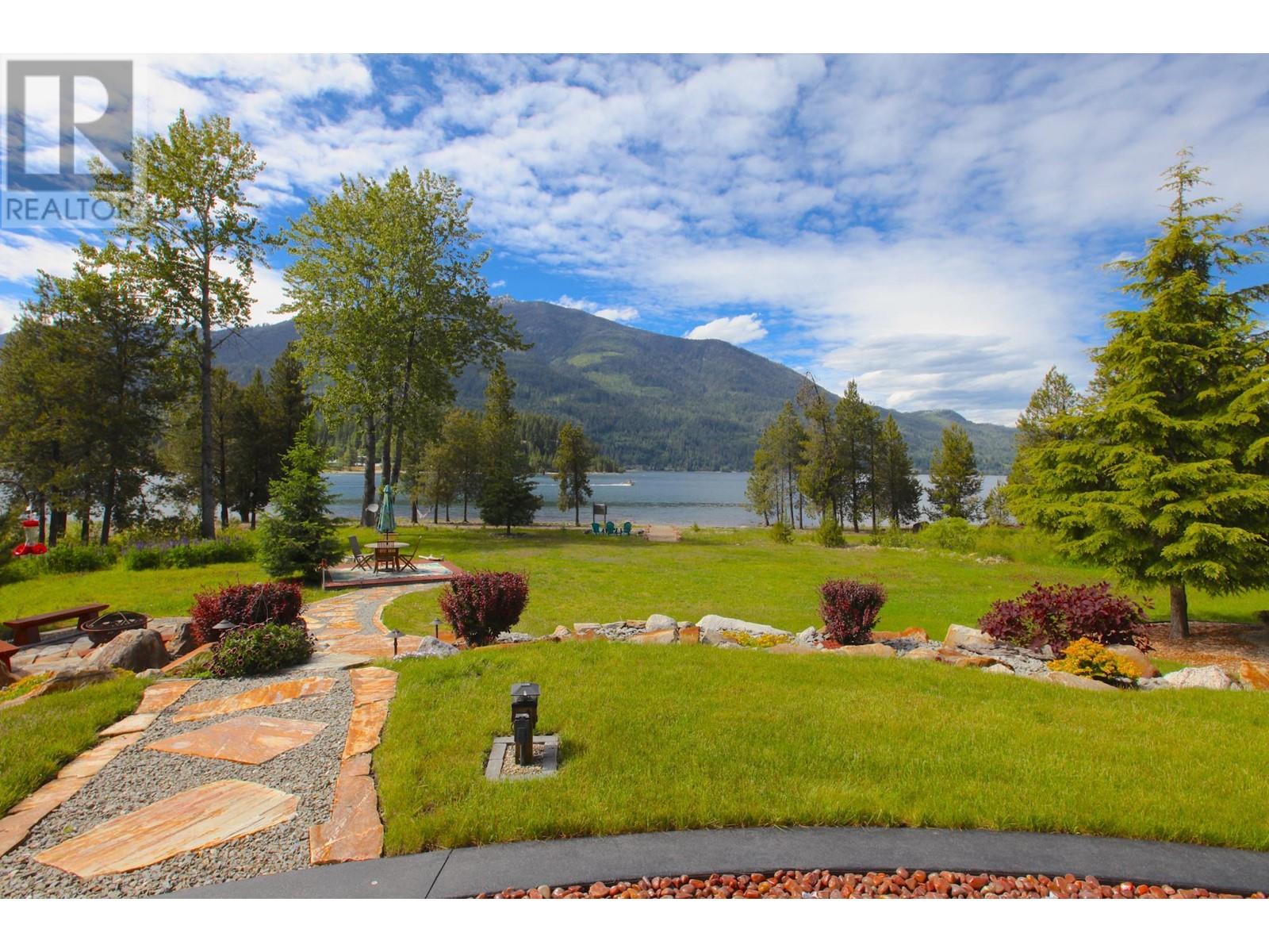 179 Kootenay Lake Road, Procter, British Columbia  V0G 1V0 - Photo 16 - 10341265