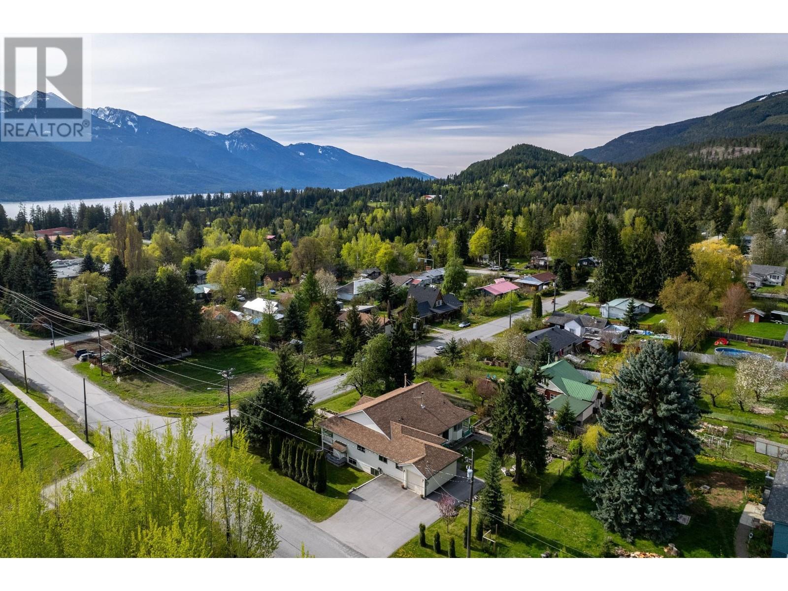 403 8th  S Street, Kaslo, British Columbia  V0G 1M0 - Photo 1 - 10342157