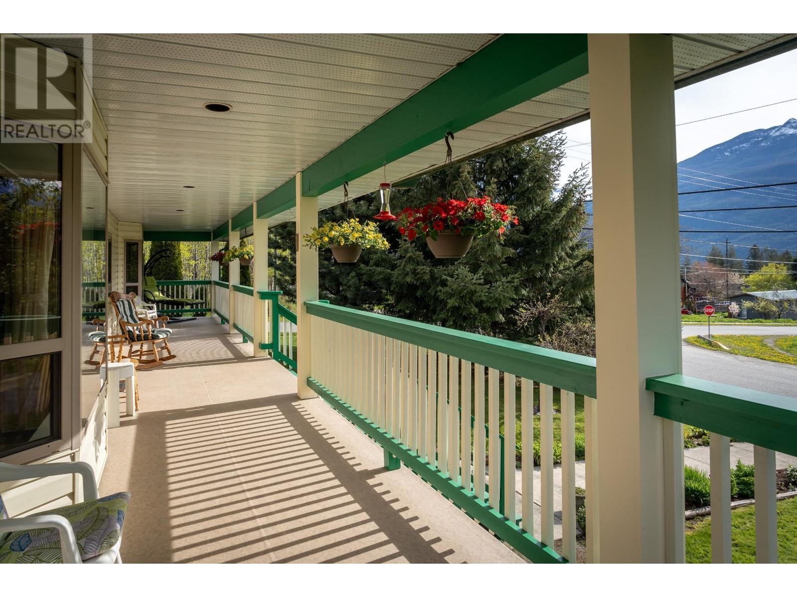403 8th  S Street, Kaslo, British Columbia  V0G 1M0 - Photo 9 - 10342157