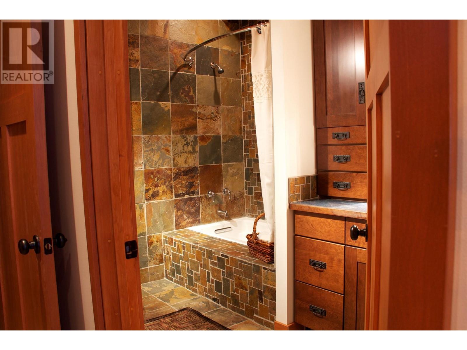 7924 Balfour Wharf Road, Balfour, British Columbia  V0G 1C0 - Photo 23 - 10342200