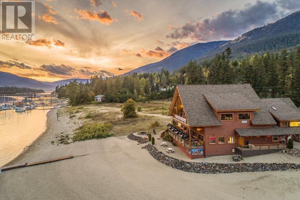 7924 Balfour Wharf Road, Balfour, British Columbia  V0G 1C0 - Photo 3 - 10342200