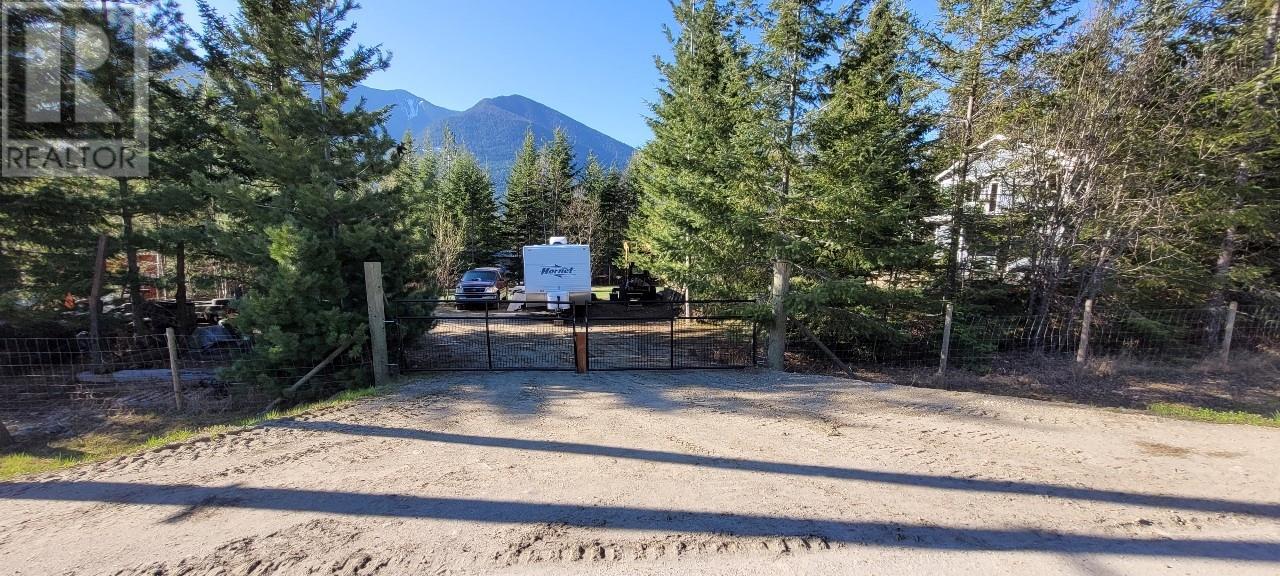 730 Heyland Road, Balfour, British Columbia  V0G 1C0 - Photo 40 - 10342339