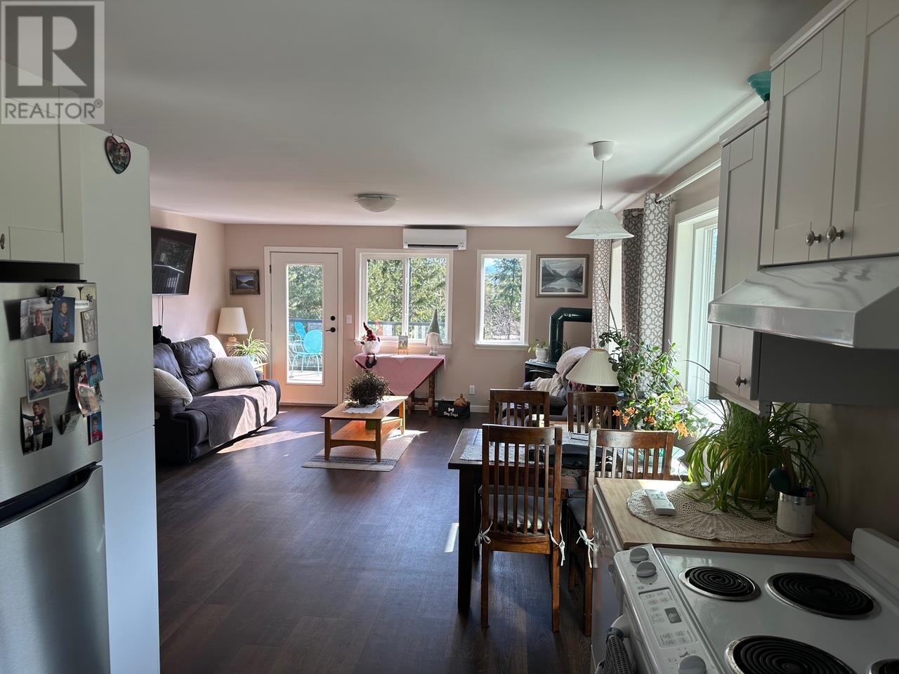 730 Heyland Road, Balfour, British Columbia  V0G 1C0 - Photo 9 - 10342339