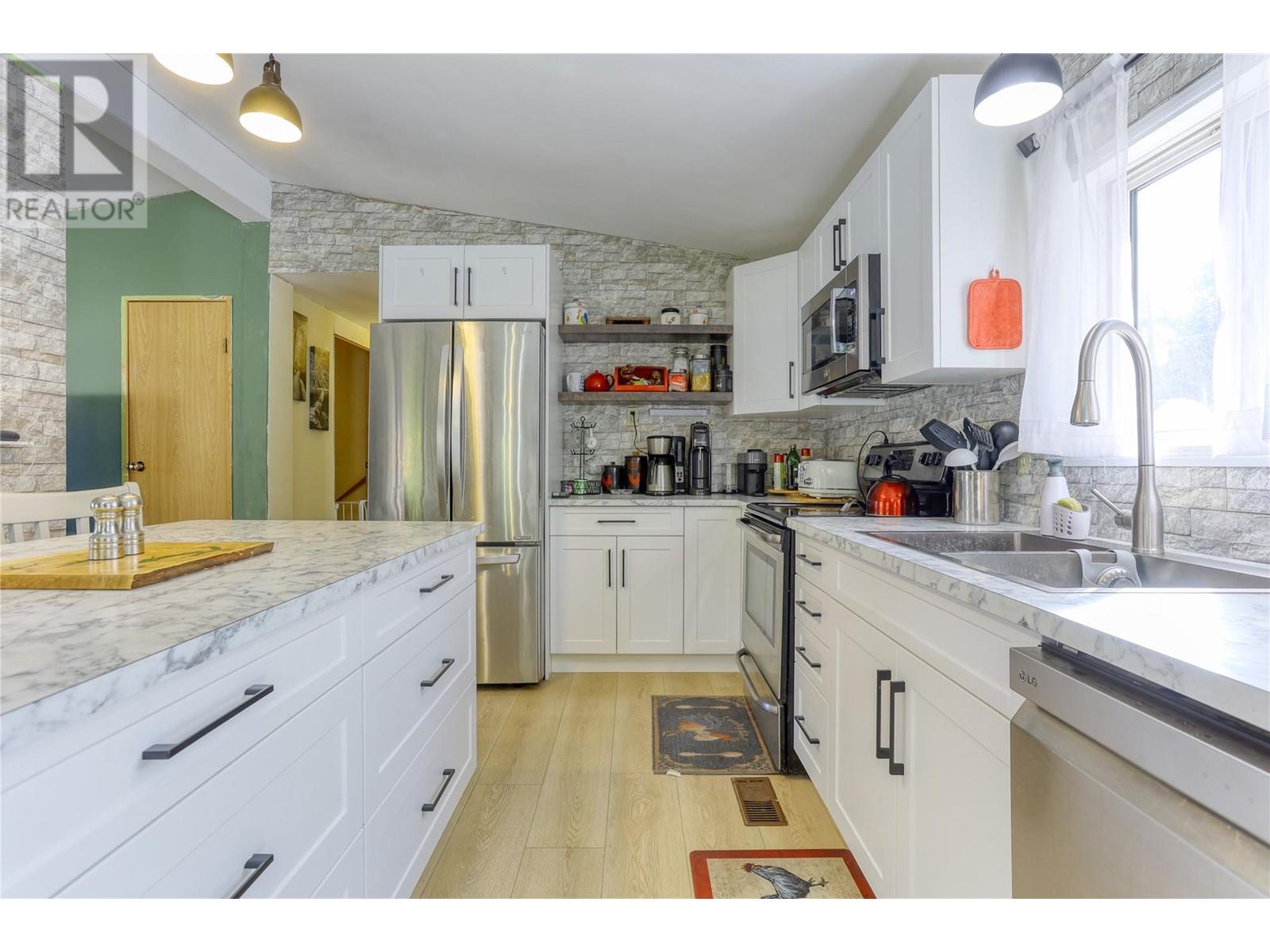 4366 Poplar Ridge Crescent, Crescent Valley, British Columbia  V0G 1H1 - Photo 4 - 10342299