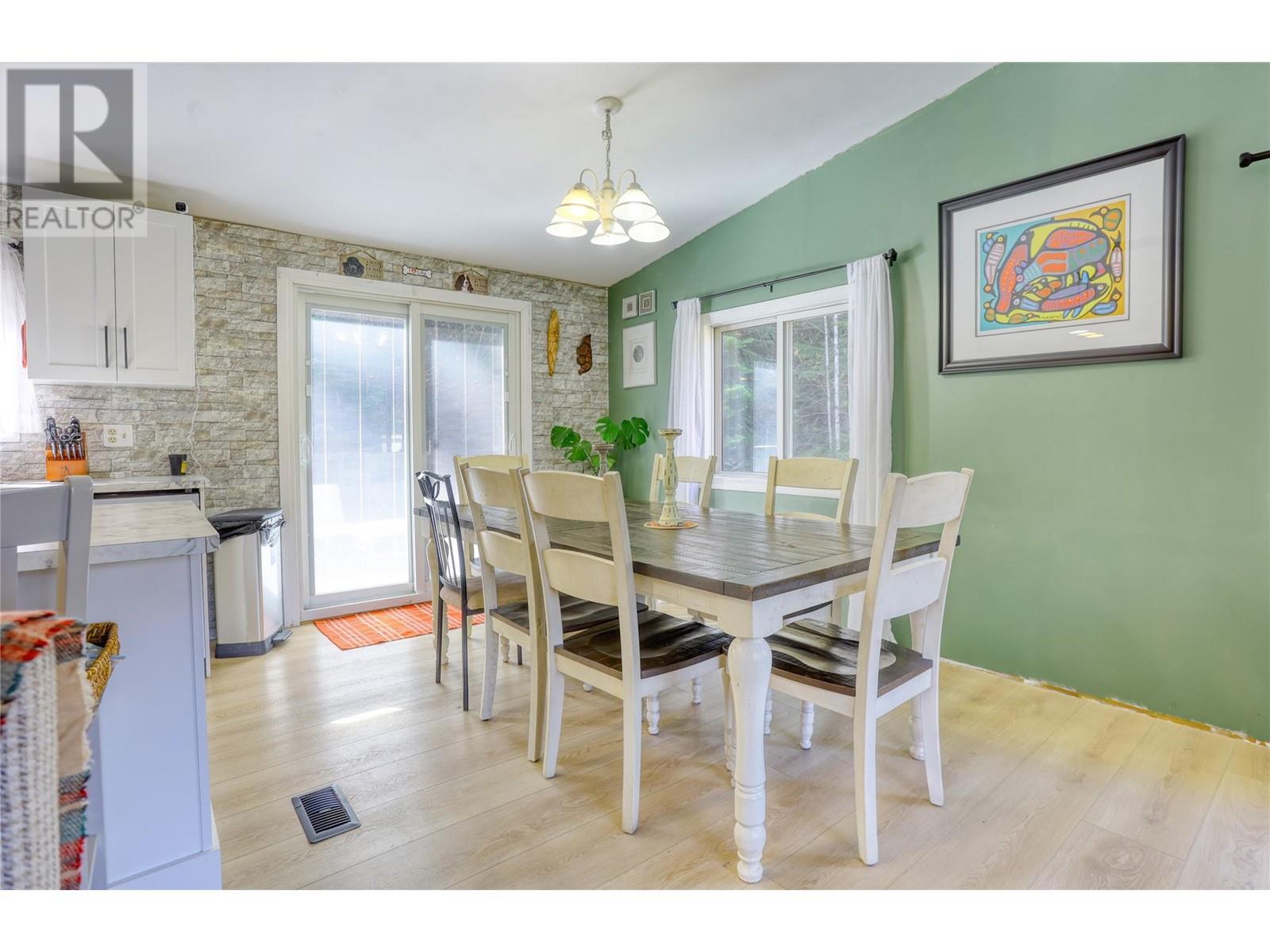 4366 Poplar Ridge Crescent, Crescent Valley, British Columbia  V0G 1H1 - Photo 7 - 10342299