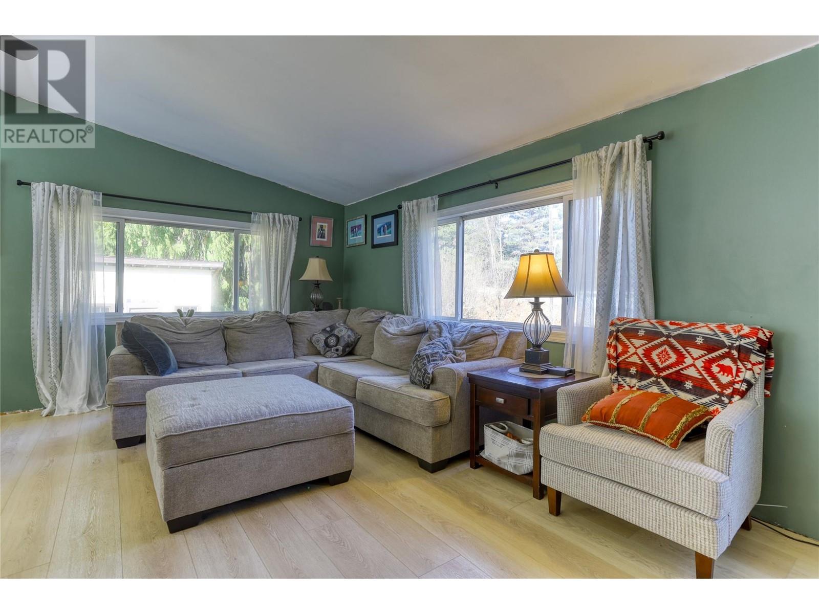4366 Poplar Ridge Crescent, Crescent Valley, British Columbia  V0G 1H1 - Photo 8 - 10342299