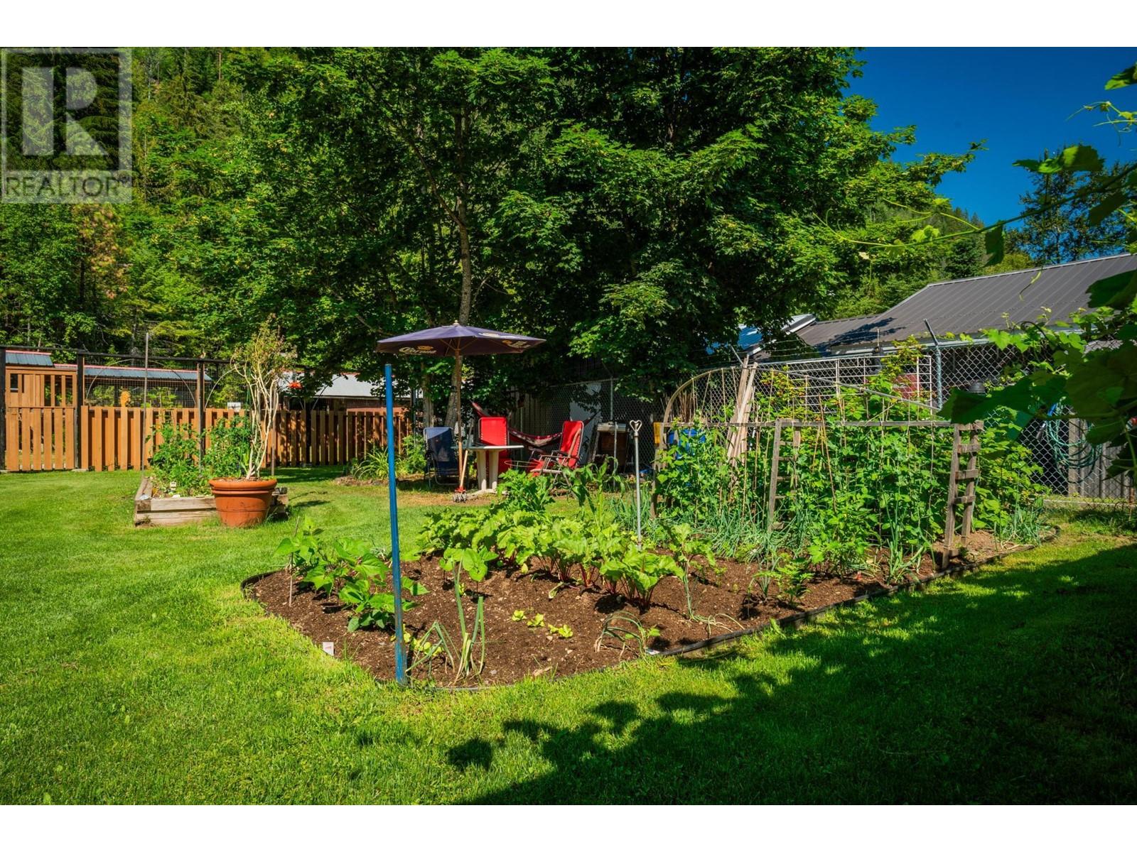4743 31 Highway, Kaslo, British Columbia  V0G 1M0 - Photo 13 - 10341185