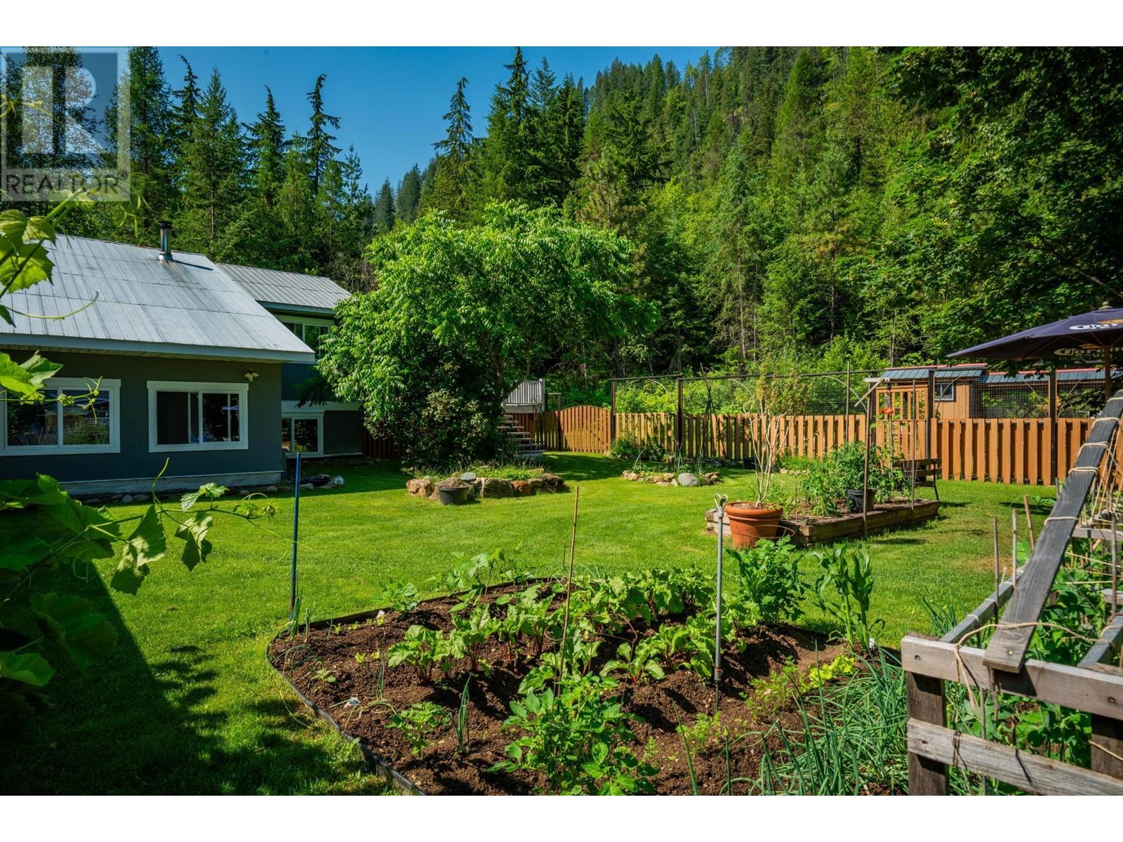 4743 31 Highway, Kaslo, British Columbia  V0G 1M0 - Photo 15 - 10341185