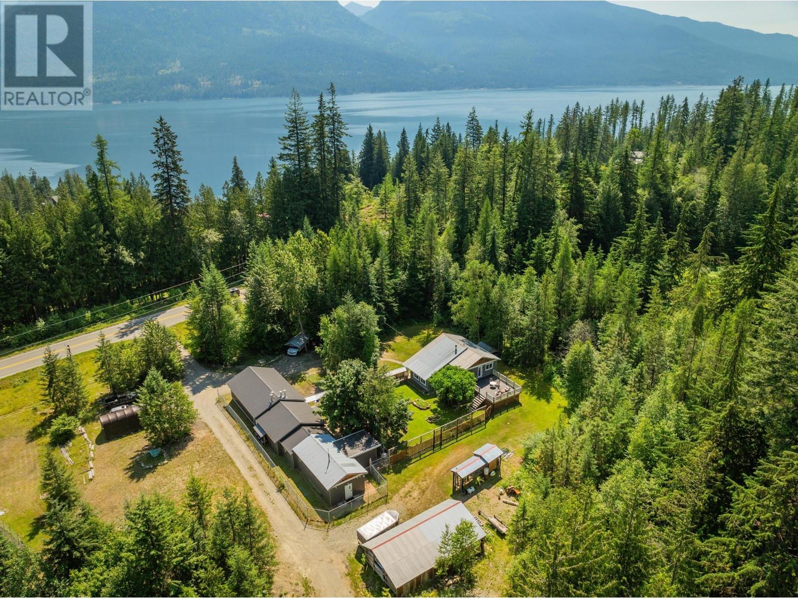 4743 31 Highway, Kaslo, British Columbia  V0G 1M0 - Photo 2 - 10341185