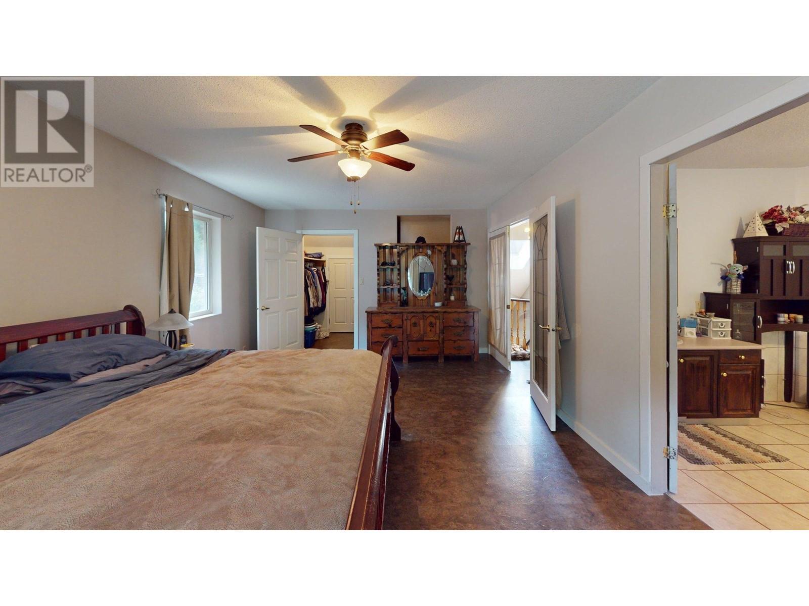 2300 Old Salmo Road, Fruitvale, British Columbia  V0G 1L0 - Photo 23 - 10342544