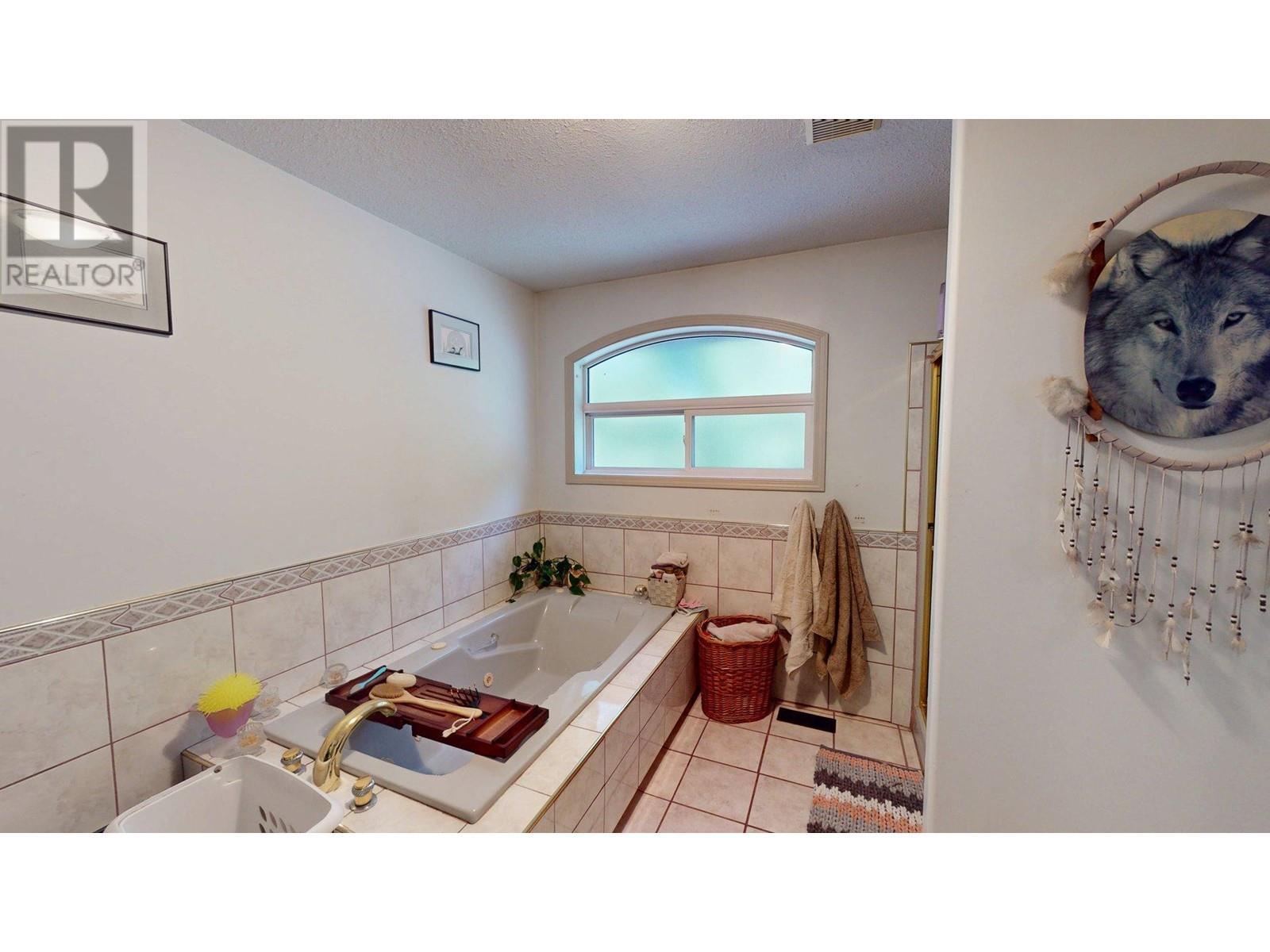 2300 Old Salmo Road, Fruitvale, British Columbia  V0G 1L0 - Photo 29 - 10342544