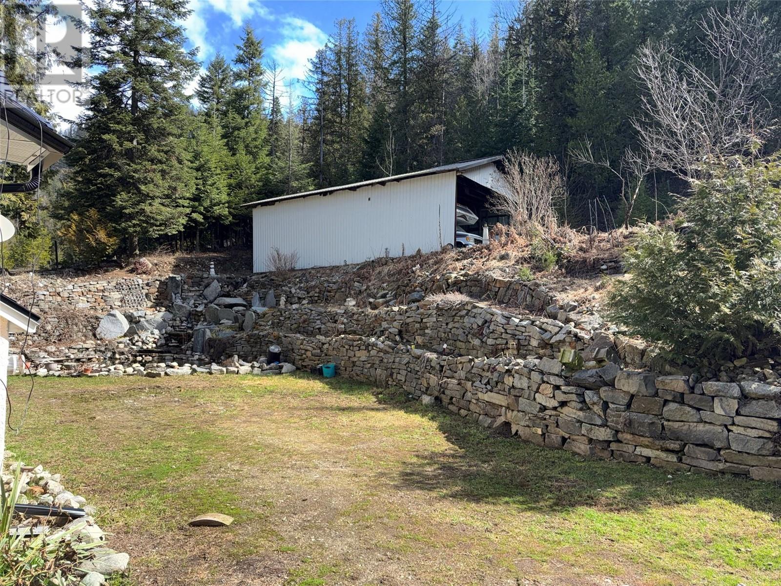 2300 Old Salmo Road, Fruitvale, British Columbia  V0G 1L0 - Photo 79 - 10342544