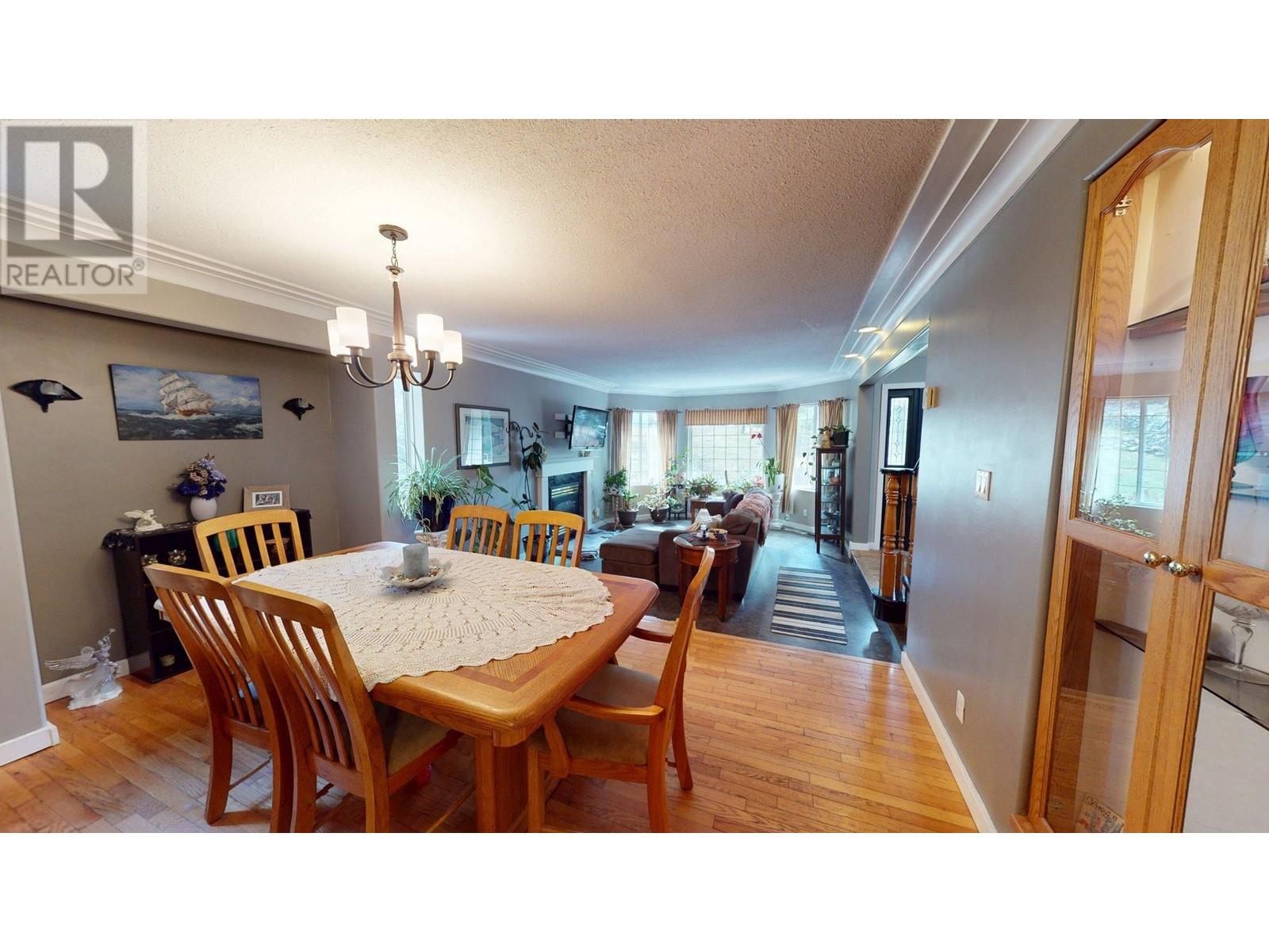 2300 Old Salmo Road, Fruitvale, British Columbia  V0G 1L0 - Photo 9 - 10342544
