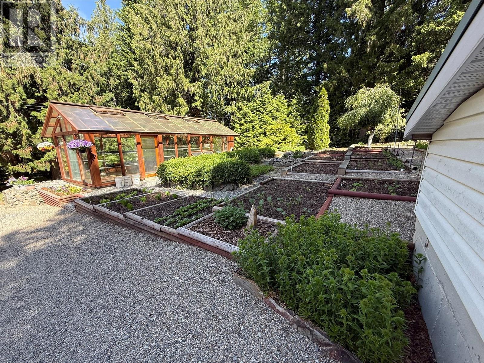 2698 Beaverbrook Road, Fruitvale, British Columbia  V0G 1L1 - Photo 77 - 10342650