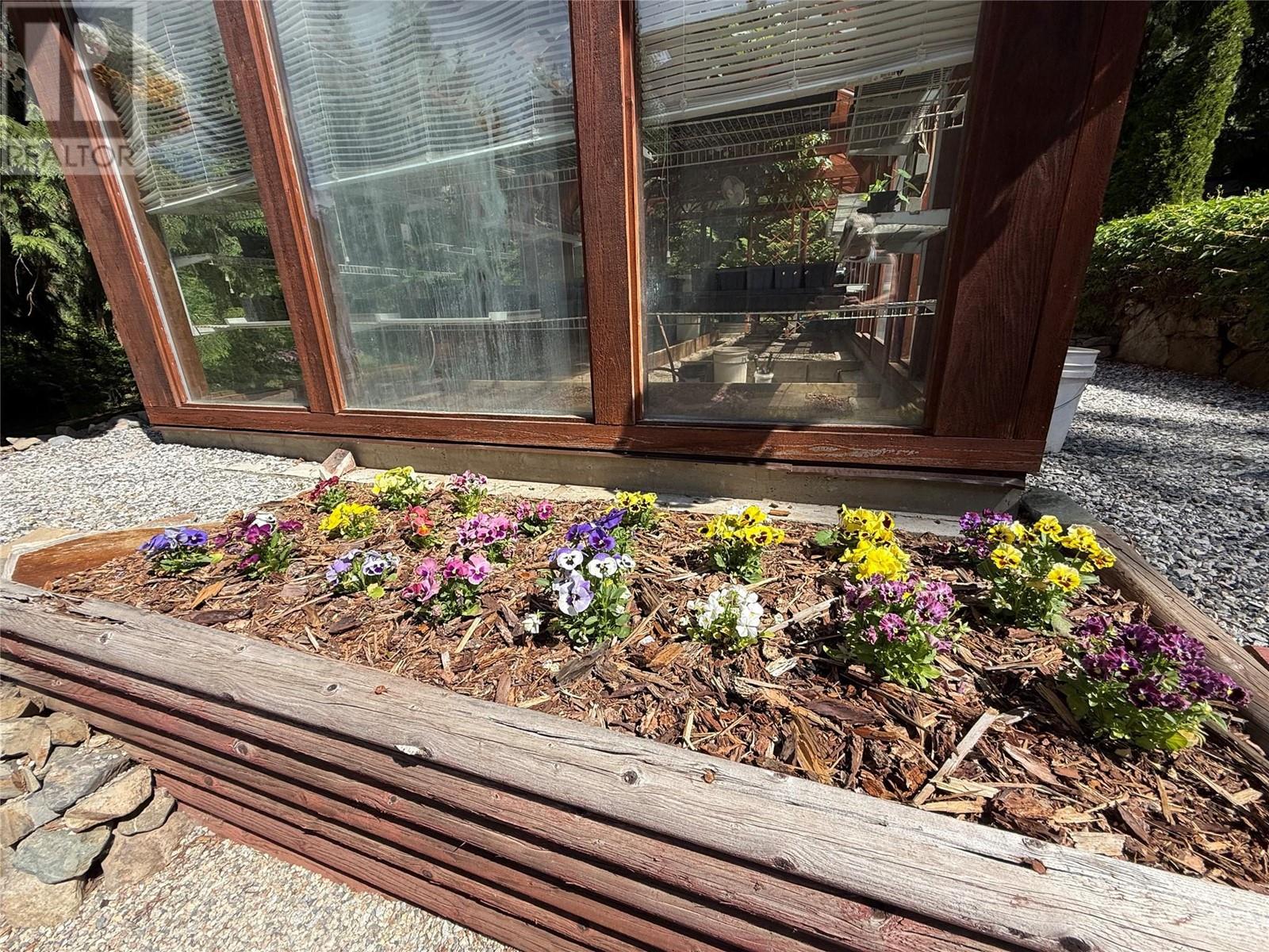 2698 Beaverbrook Road, Fruitvale, British Columbia  V0G 1L1 - Photo 79 - 10342650