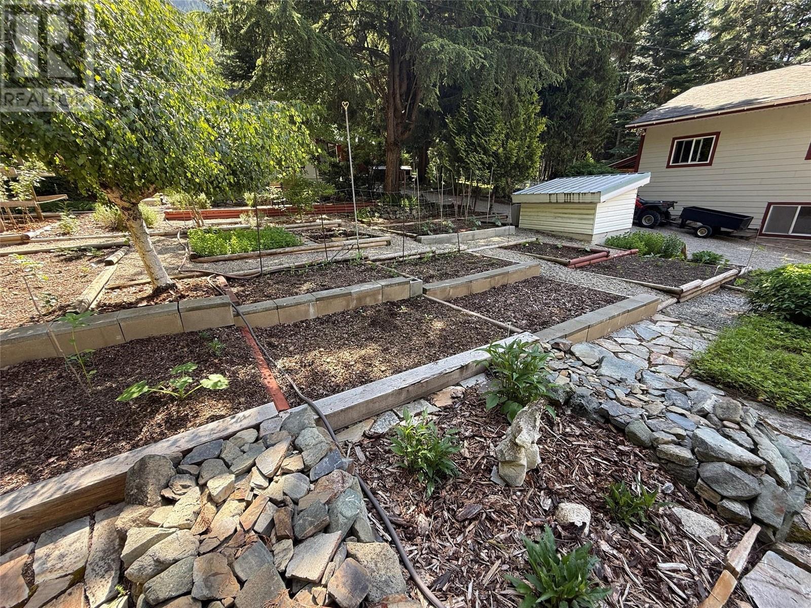2698 Beaverbrook Road, Fruitvale, British Columbia  V0G 1L1 - Photo 81 - 10342650