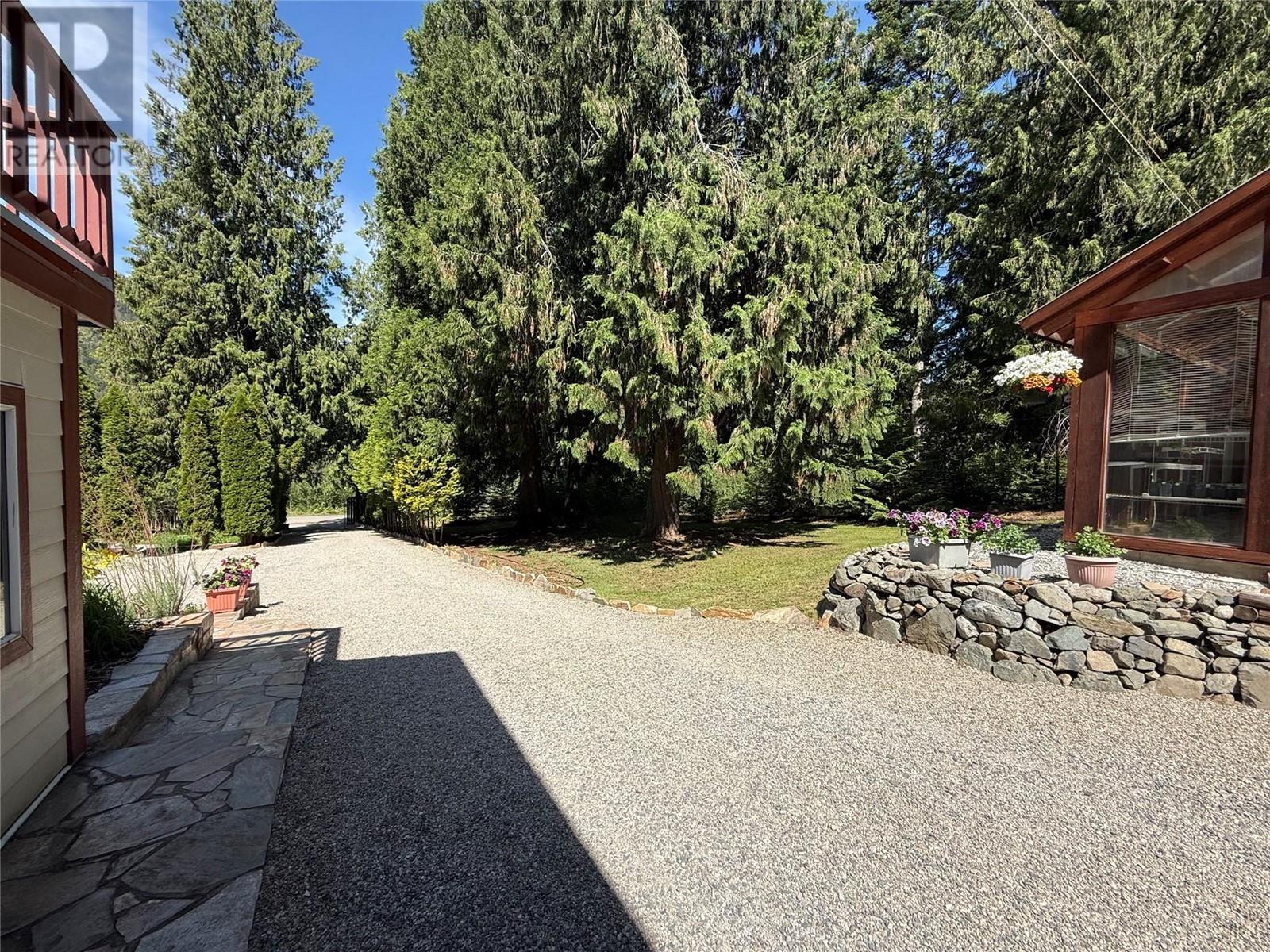 2698 Beaverbrook Road, Fruitvale, British Columbia  V0G 1L1 - Photo 84 - 10342650
