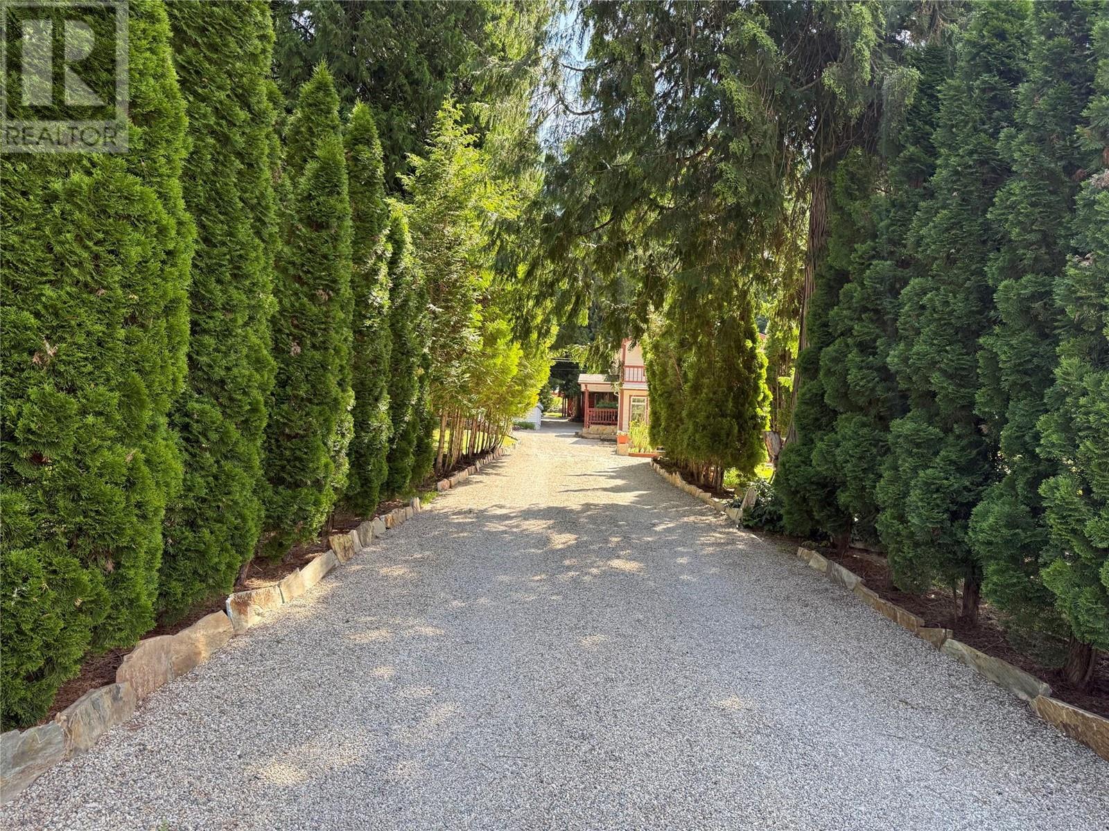 2698 Beaverbrook Road, Fruitvale, British Columbia  V0G 1L1 - Photo 89 - 10342650