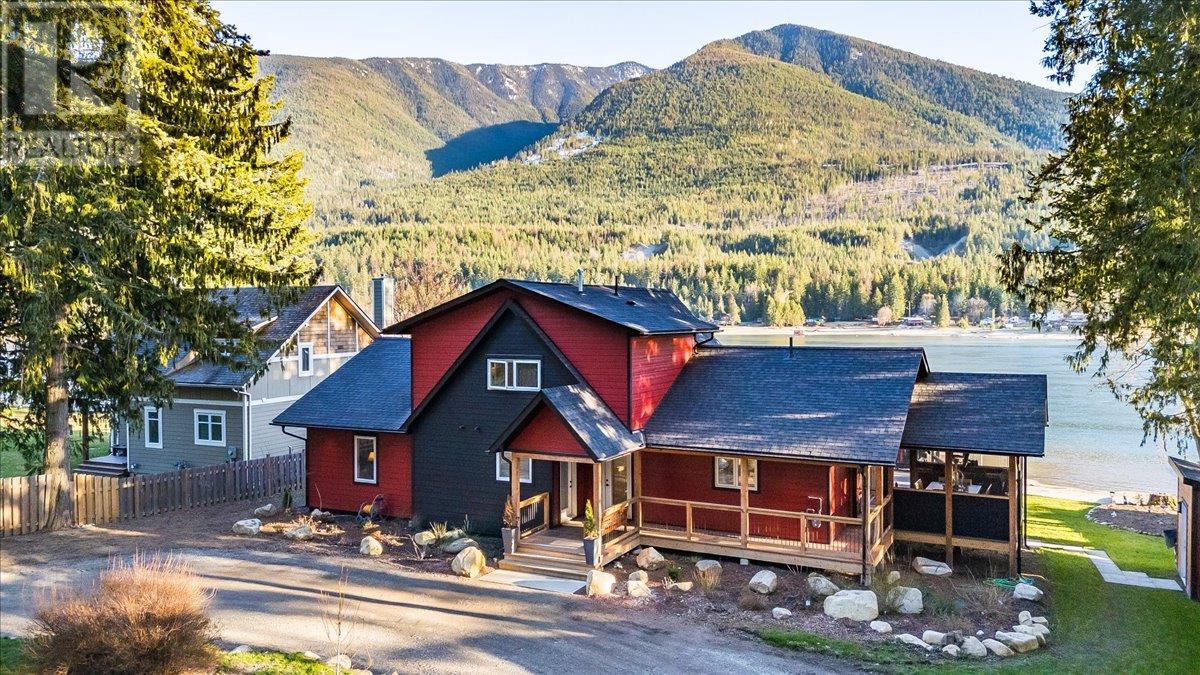 7606 3a Highway, Balfour, British Columbia  V0G 1C0 - Photo 2 - 10342606