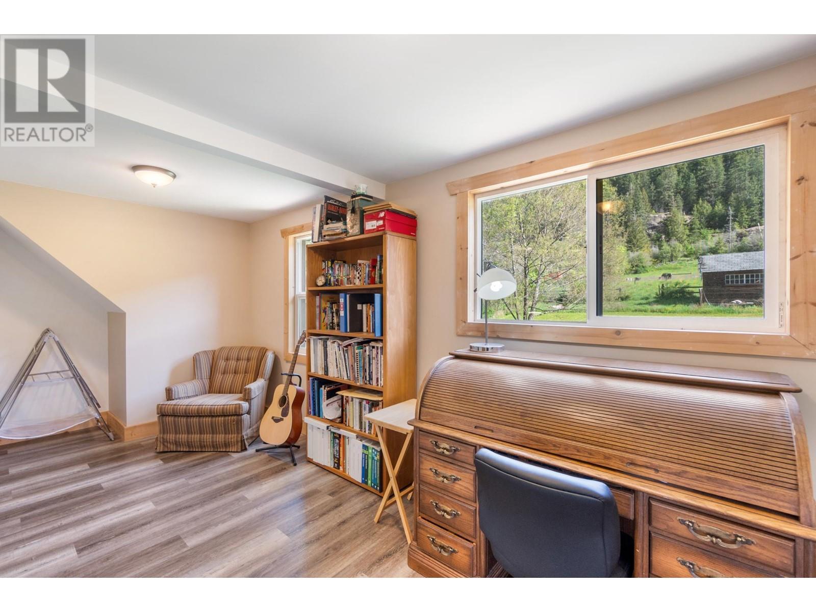 3289 Broadwater Road, Robson, British Columbia  V0G 1X0 - Photo 20 - 10343034