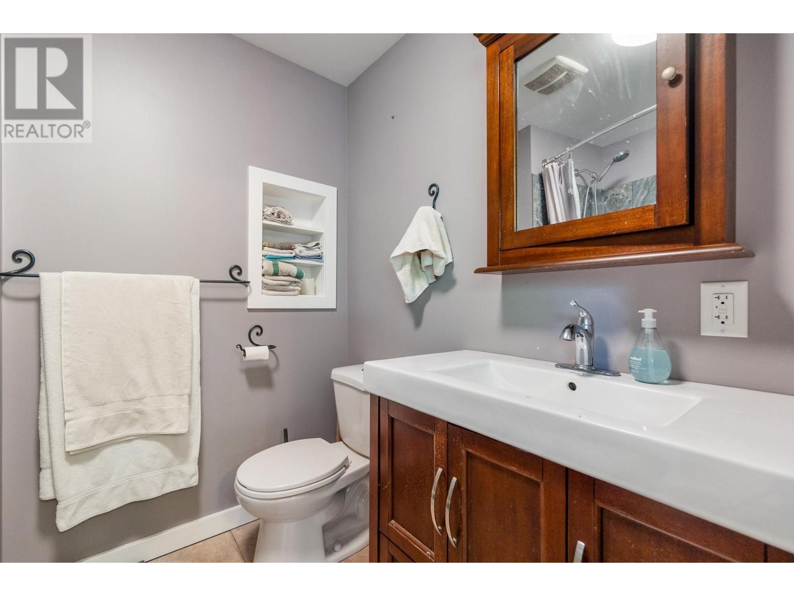 3289 Broadwater Road, Robson, British Columbia  V0G 1X0 - Photo 23 - 10343034