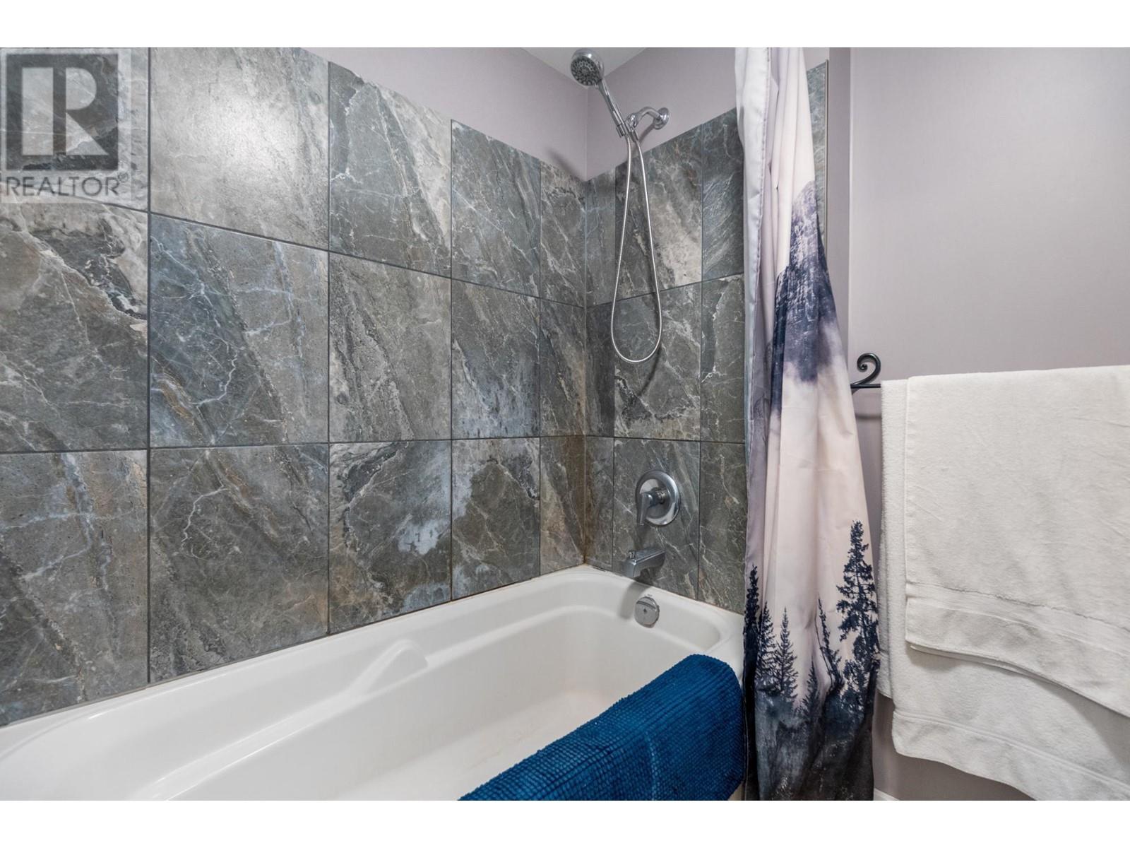 3289 Broadwater Road, Robson, British Columbia  V0G 1X0 - Photo 24 - 10343034