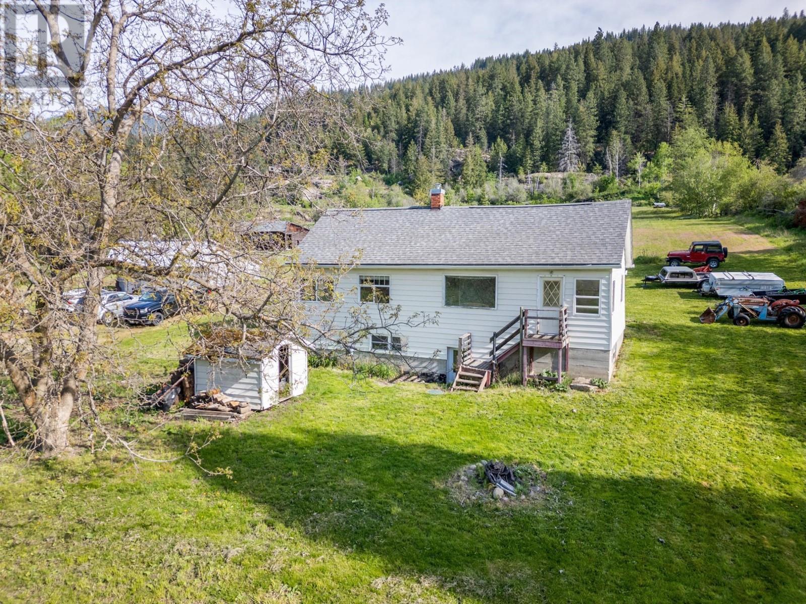 3289 Broadwater Road, Robson, British Columbia  V0G 1X0 - Photo 28 - 10343034