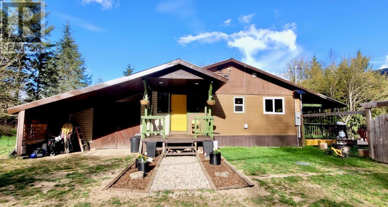 6450 Appledale Lower Road, Appledale, British Columbia  V0G 2J0 - Photo 4 - 10342460