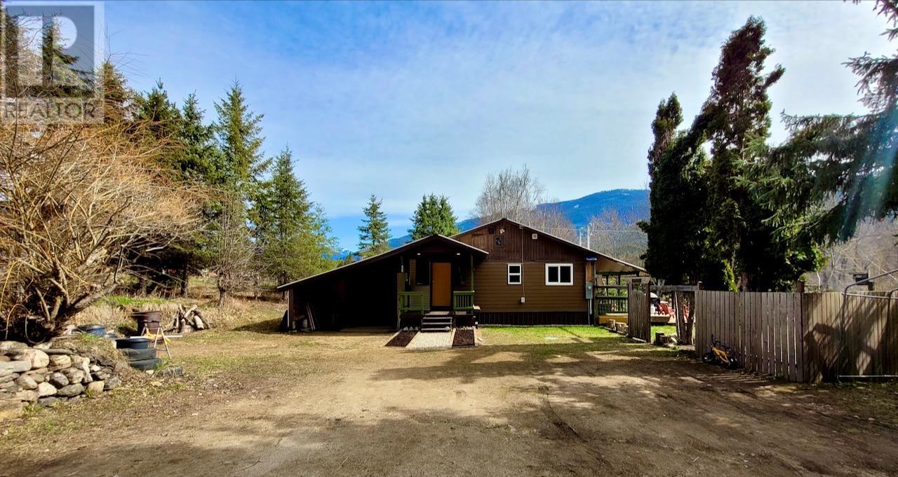 6450 Appledale Lower Road, Appledale, British Columbia  V0G 2J0 - Photo 6 - 10342460