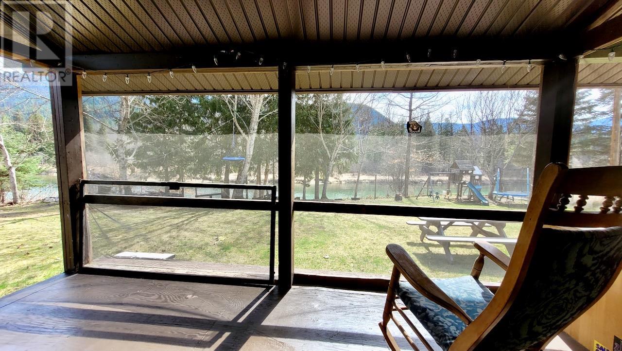 6450 Appledale Lower Road, Appledale, British Columbia  V0G 2J0 - Photo 81 - 10342460