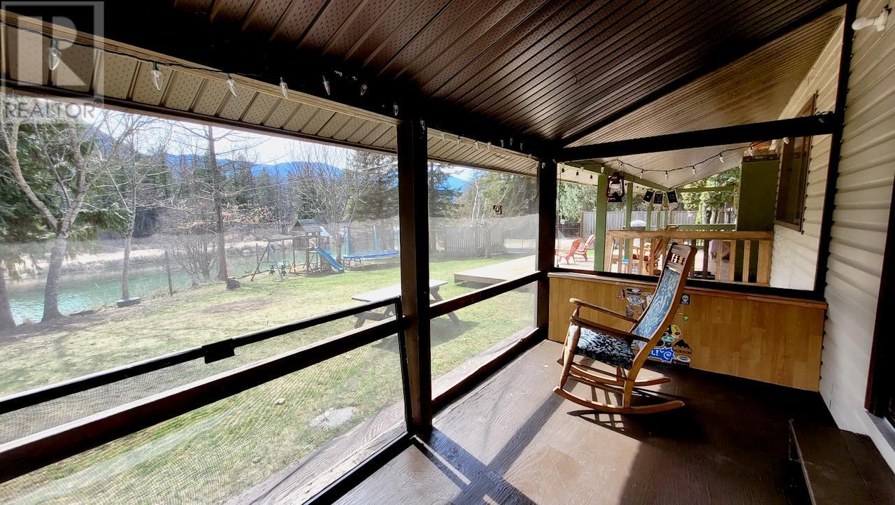 6450 Appledale Lower Road, Appledale, British Columbia  V0G 2J0 - Photo 82 - 10342460