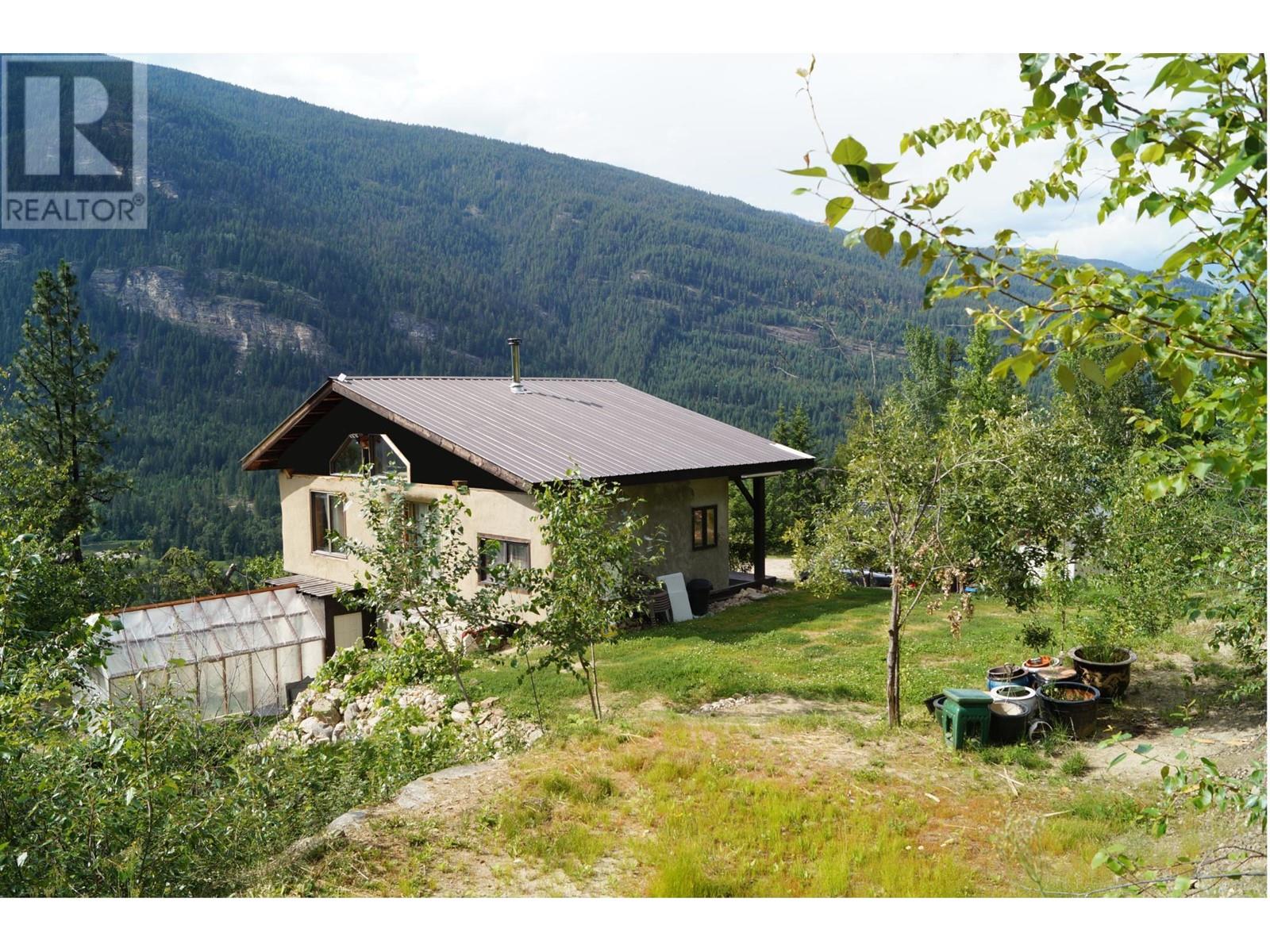 4650 6 Highway, Winlaw, British Columbia  V0G 2J0 - Photo 1 - 10343389