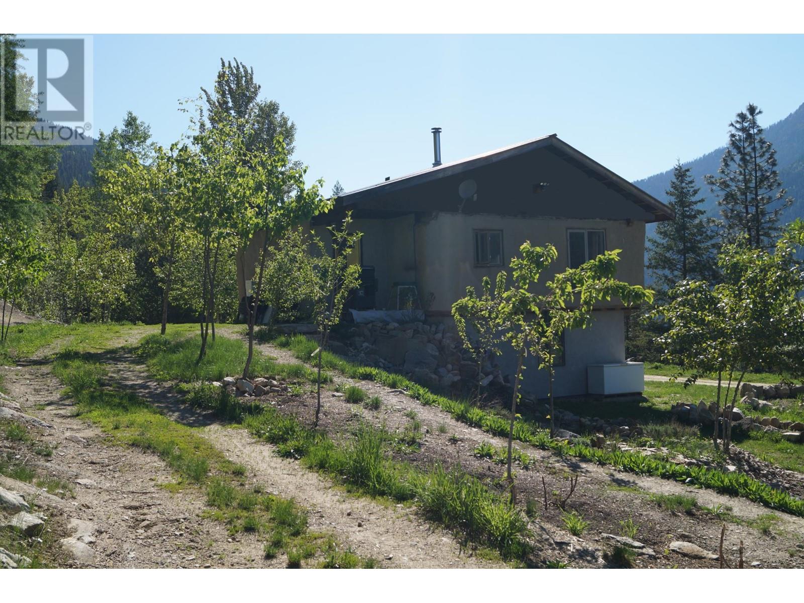 4650 6 Highway, Winlaw, British Columbia  V0G 2J0 - Photo 17 - 10343389
