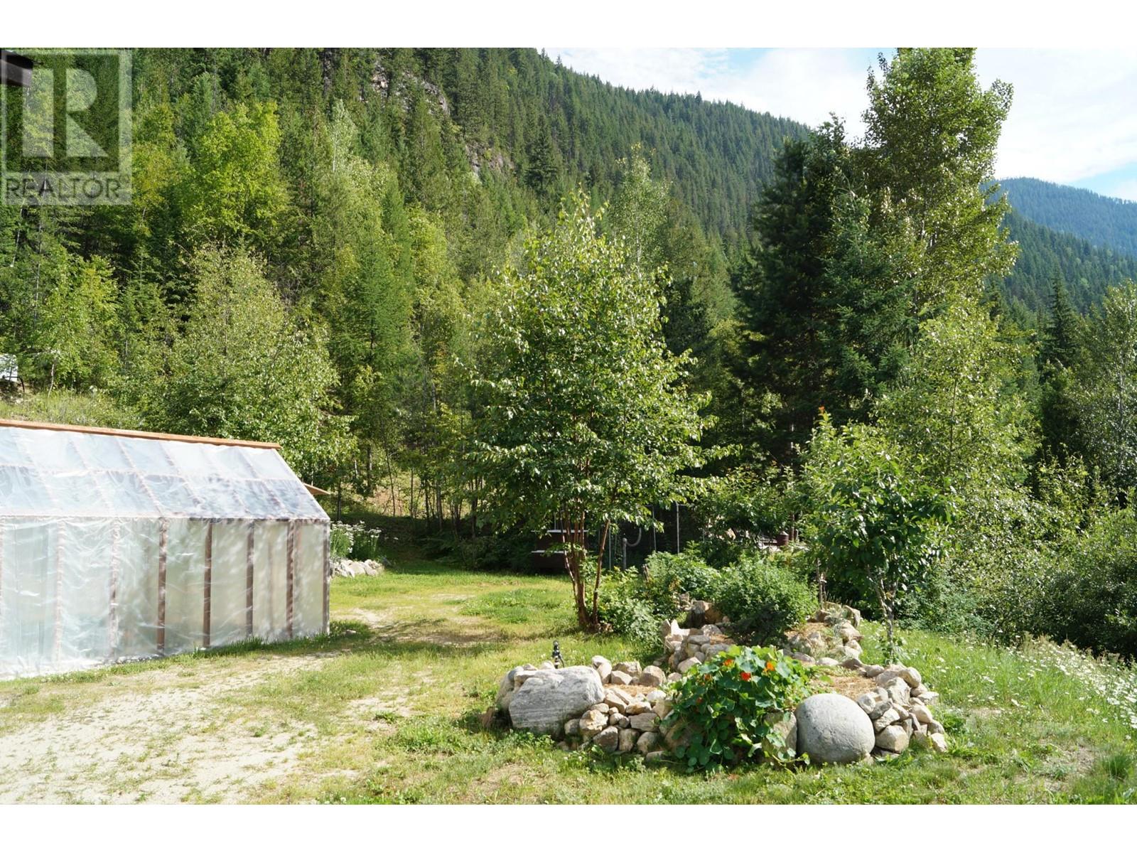 4650 6 Highway, Winlaw, British Columbia  V0G 2J0 - Photo 27 - 10343389