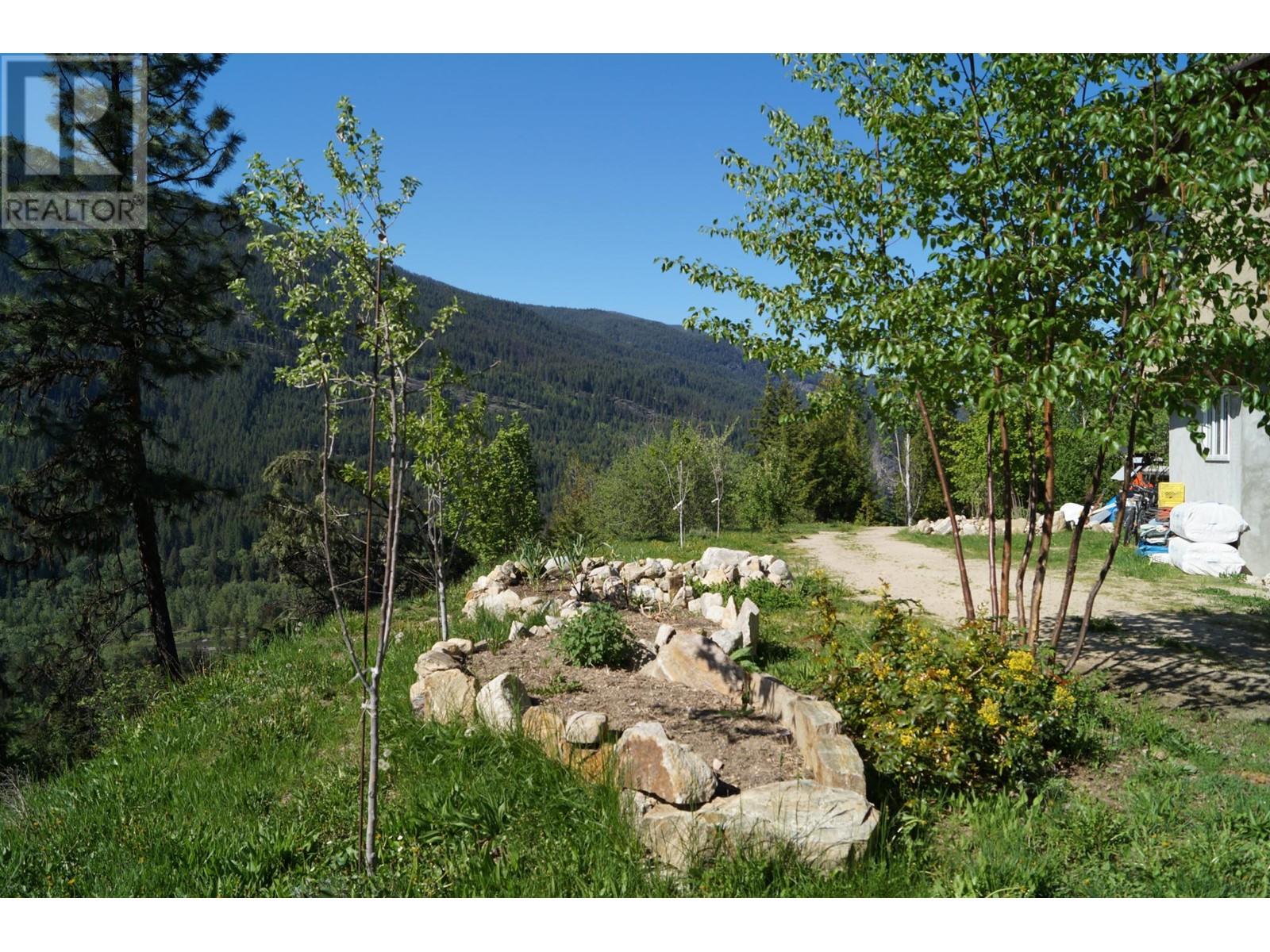 4650 6 Highway, Winlaw, British Columbia  V0G 2J0 - Photo 8 - 10343389