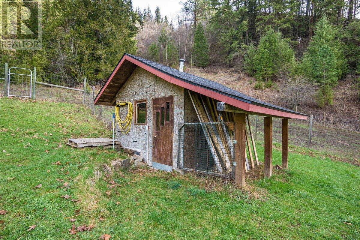 3092 Poohachoff Road, Slocan Park, British Columbia  V0G 2E0 - Photo 71 - 10342798