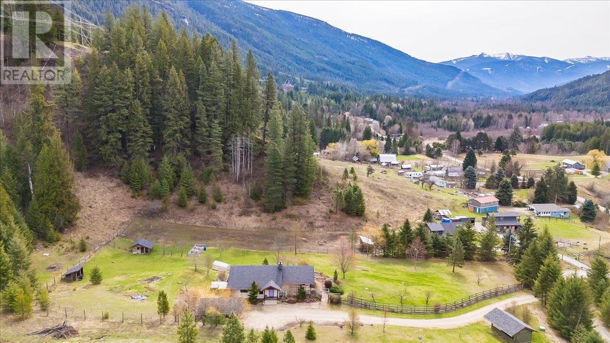 3092 Poohachoff Road, Slocan Park, British Columbia  V0G 2E0 - Photo 75 - 10342798