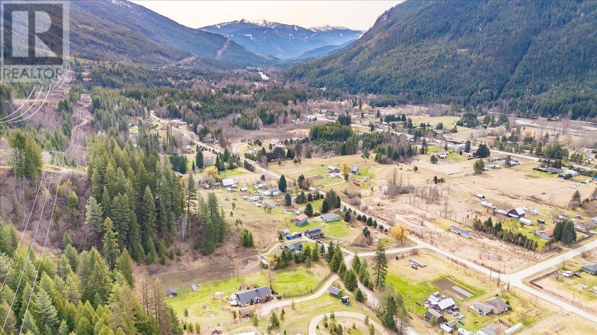3092 Poohachoff Road, Slocan Park, British Columbia  V0G 2E0 - Photo 76 - 10342798