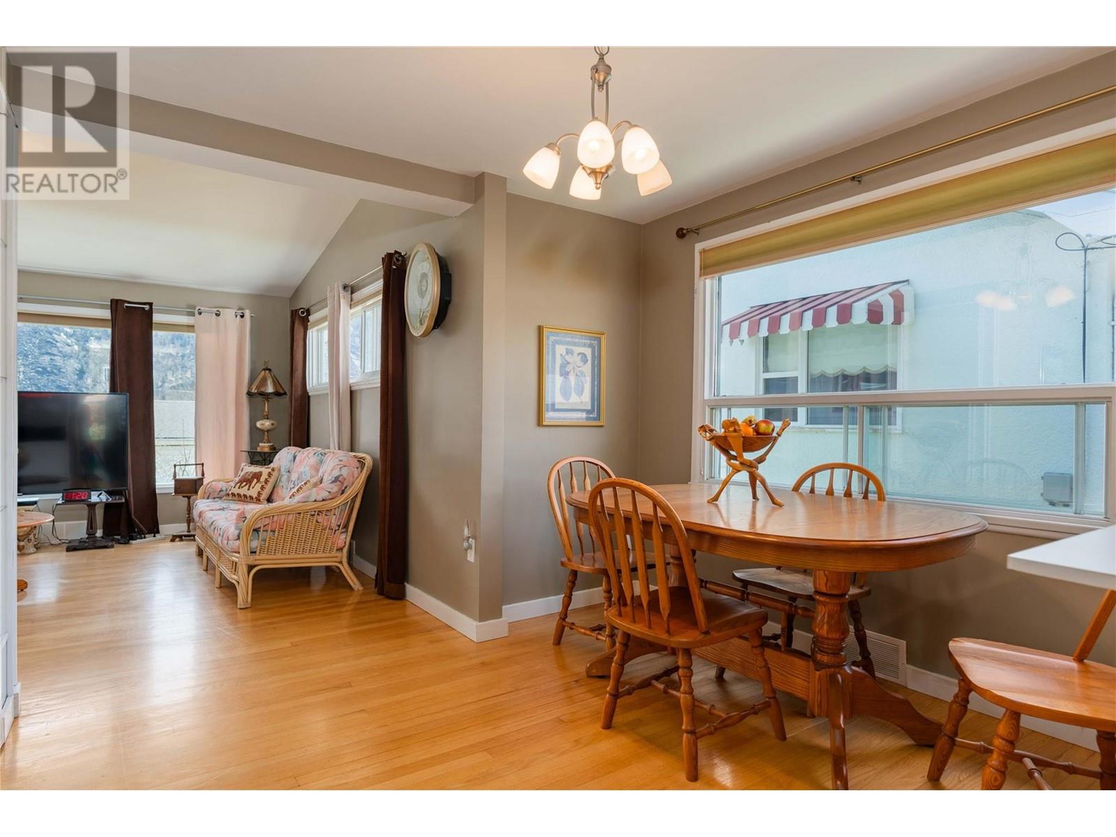 3313 Dahlia Crescent, Trail, British Columbia  V1R 2Y1 - Photo 19 - 10343956